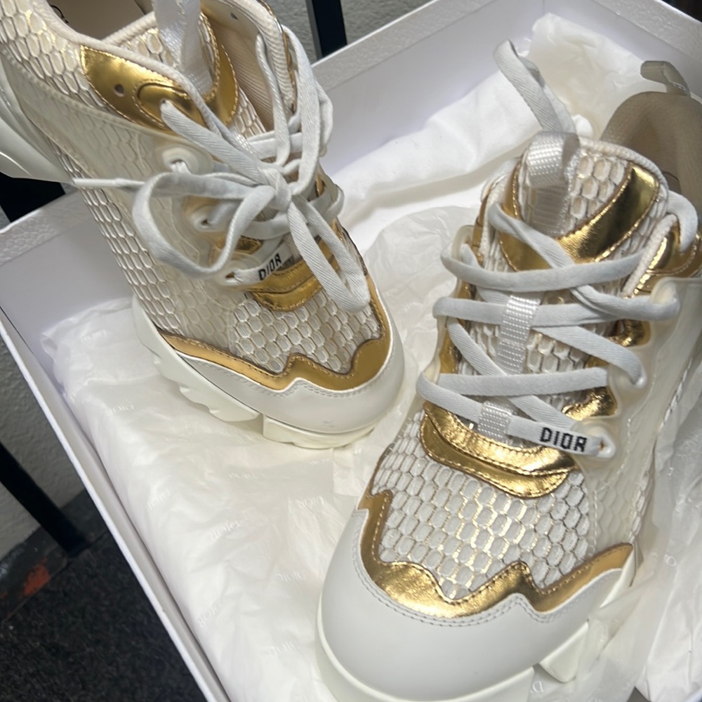 AUTHENTIC ** New in box christian dior platform sneakers